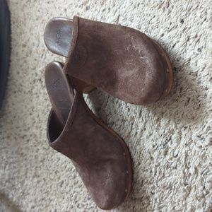 Ugg dark brown clogs